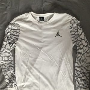 Men’s Nike Air Jordan long sleeve tee